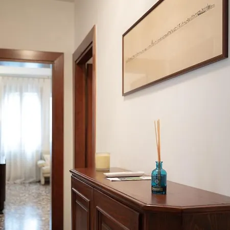 Canale View Apt - S. Agostino Venice Exterior photo